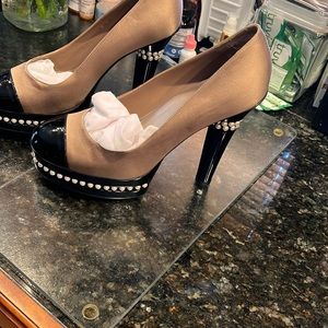 Pearl studded Chanel high heels patent toes.size 40